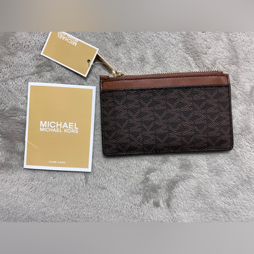 Michael Kors Jet Set Travel Wallet NWT
